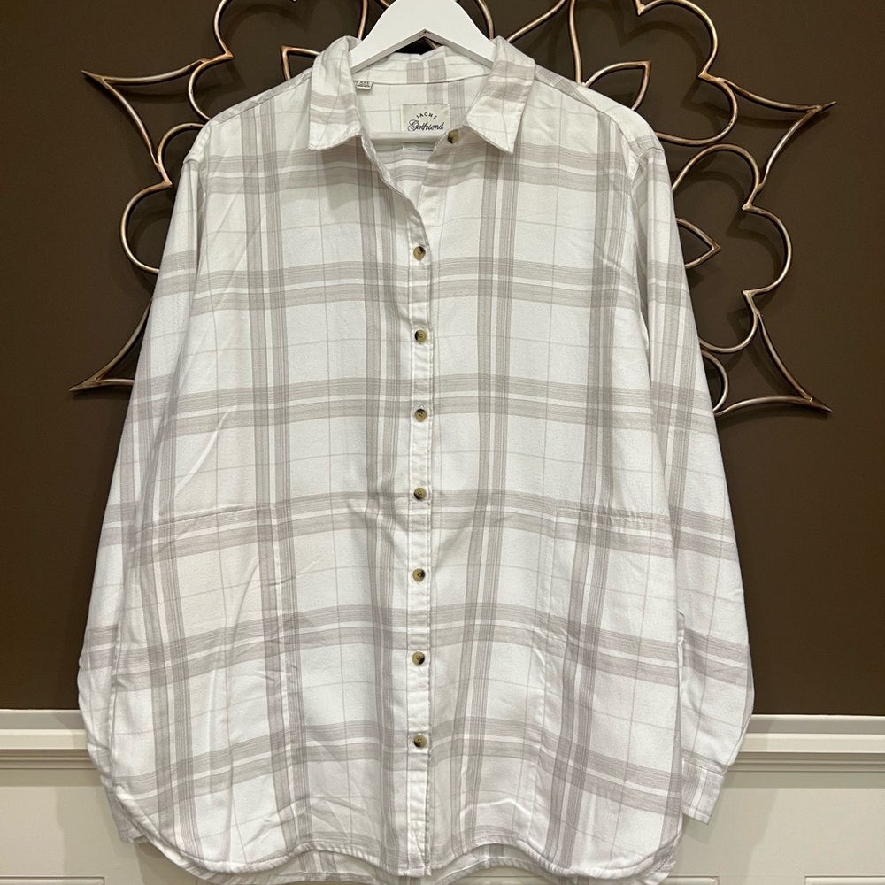 Jachs Girlfriend Plaid Button-Up Shirt Pockets